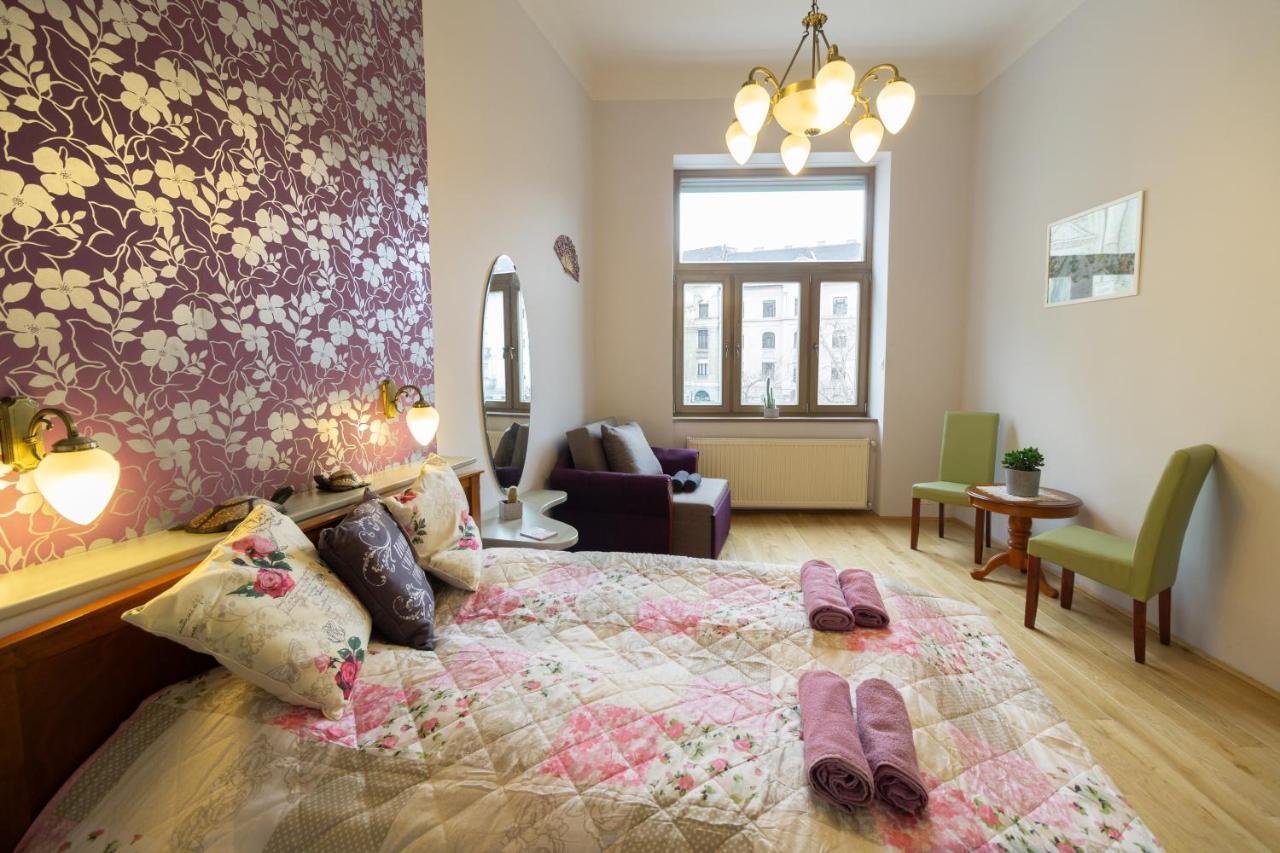 Jewel In Buda Apartment Boedapest Buitenkant foto