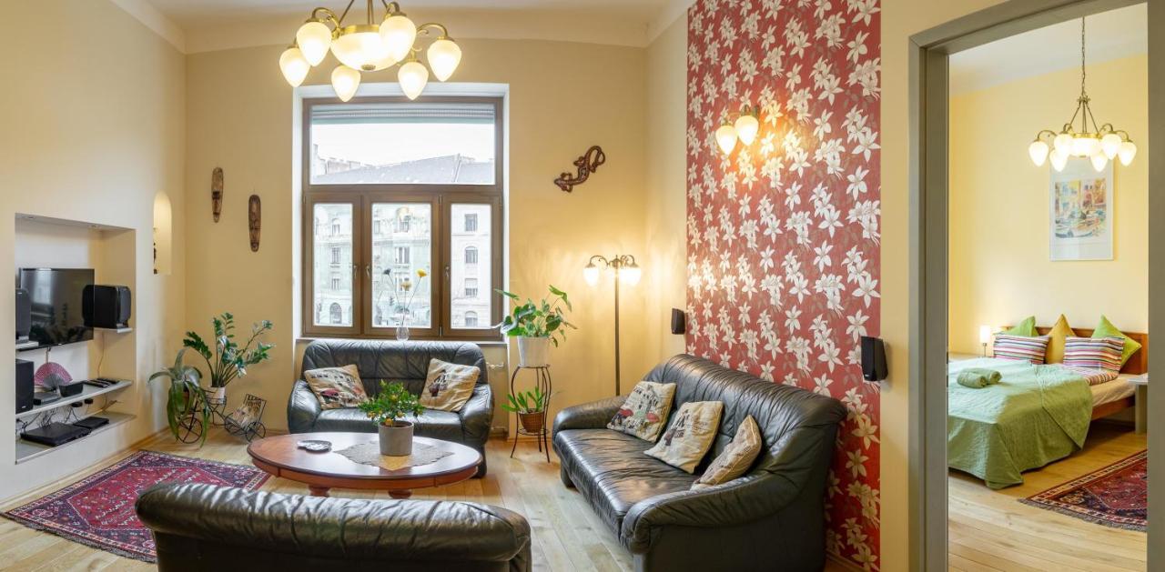 Jewel In Buda Apartment Boedapest Buitenkant foto